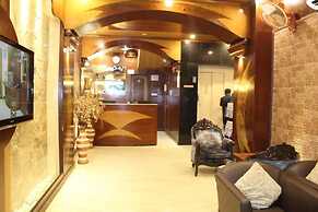 Hotel White House