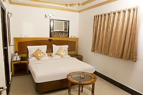 Hotel White House