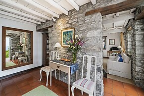 Casa Belflores by Our Madeira