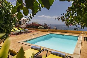 Casa Belflores by Our Madeira