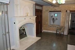 Le Patio Chambres et Table dHotes