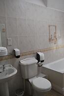 Oyo Dunmar House Hotel