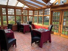 Oyo Dunmar House Hotel