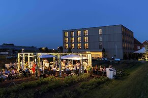 2nd Home Hotel