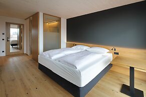 2nd Home Hotel