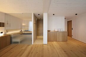 2nd Home Hotel