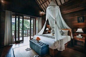 Bale Gede Lembongan