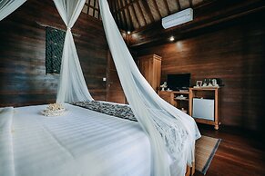 Bale Gede Lembongan