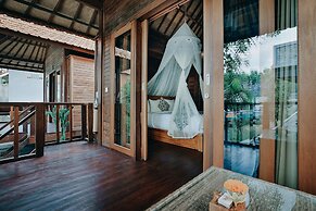 Bale Gede Lembongan