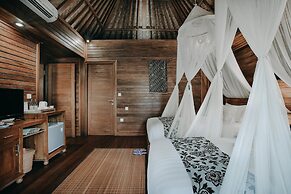 Bale Gede Lembongan