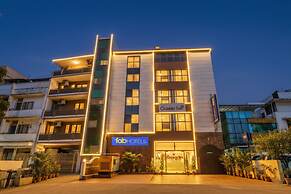 FabHotel Oakwey Inn
