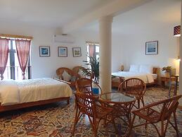 Hotel De Condor