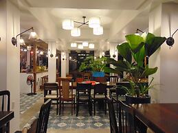 Hotel De Condor