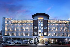 Kgees- HillTown Hotel