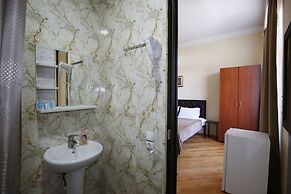 Green flower hotel