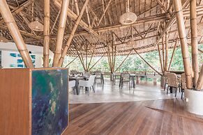 Daun Lebar Villas
