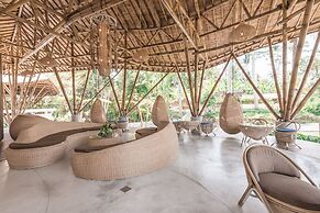 Daun Lebar Villas