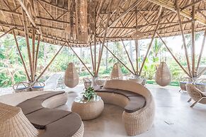 Daun Lebar Villas