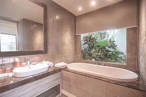 Daun Lebar Villas