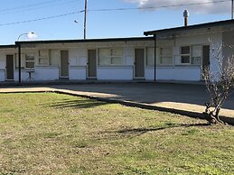 Green Door Motel