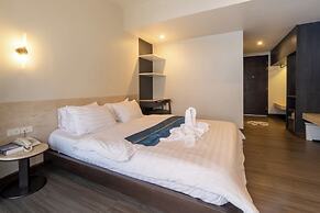 The Grace Amphawa Resort