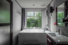 The Grace Amphawa Resort