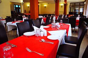 New Safari Hotel