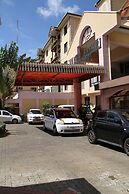 New Safari Hotel