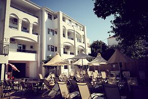 Two Seas Hotel