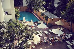 Two Seas Hotel