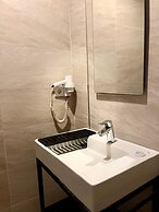Two Seas Hotel