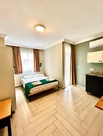 Two Seas Hotel
