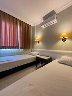 Two Seas Hotel