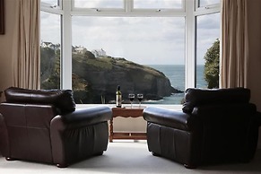 Green Door - Upper Tregudda