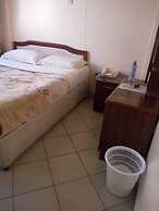 Rich Hotel