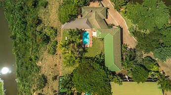 RIO VISTA LODGE