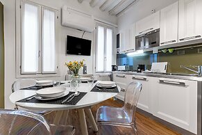 Ca’ d’Oro Cozy Suite by Wonderful Italy