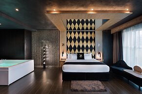 H Hotel