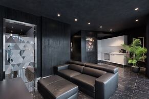 H Hotel