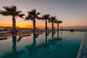 H Hotel