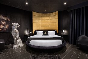 H Hotel