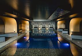 H Hotel