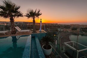 H Hotel