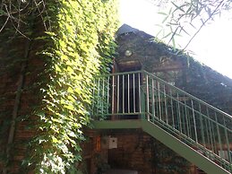 Foundry Guest Lodge