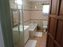 Foundry Guest Lodge