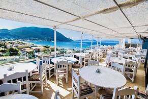 Ponti Beach Hotel