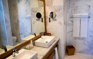 Sunrise Suites 2 BR