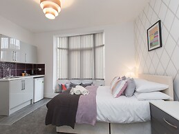 Townhouse Plus @ 40 West St