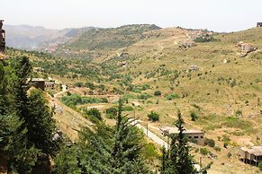 Al Sakhra Hotel