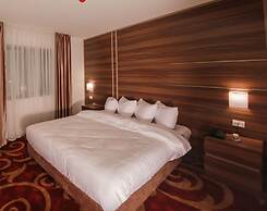 Nairoukh Hotel